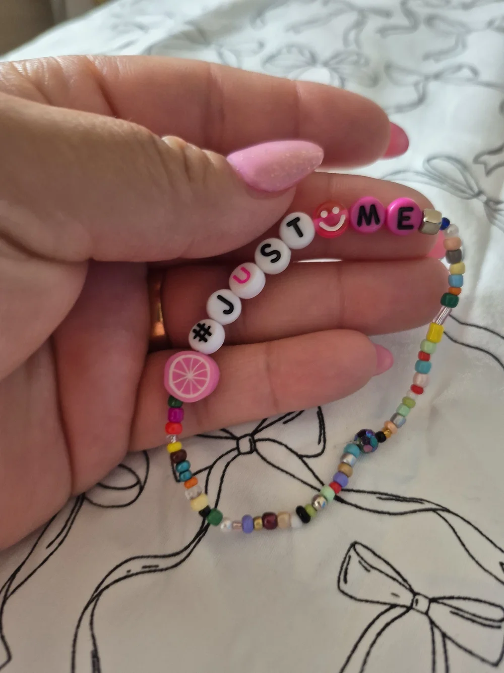 XPRESSIVE GURL Beaded Bracelet ☆ 100% Handmade, Lightweight Colorful Pendants